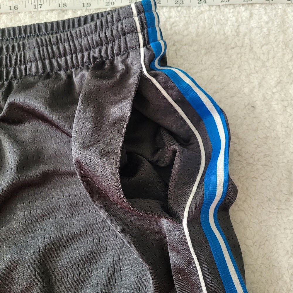 Men's Reebok Drawstring Basketball Shorts - Picture 4 of 10